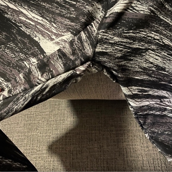 Crush Capris - Picture 3 of 4